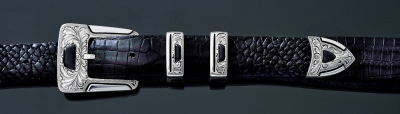 EC50J 1&quot; 4 piece buckle set - Gila Feather engraved with black jade