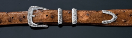 E39, 1&quot; Costilla Floral Engraved buckle